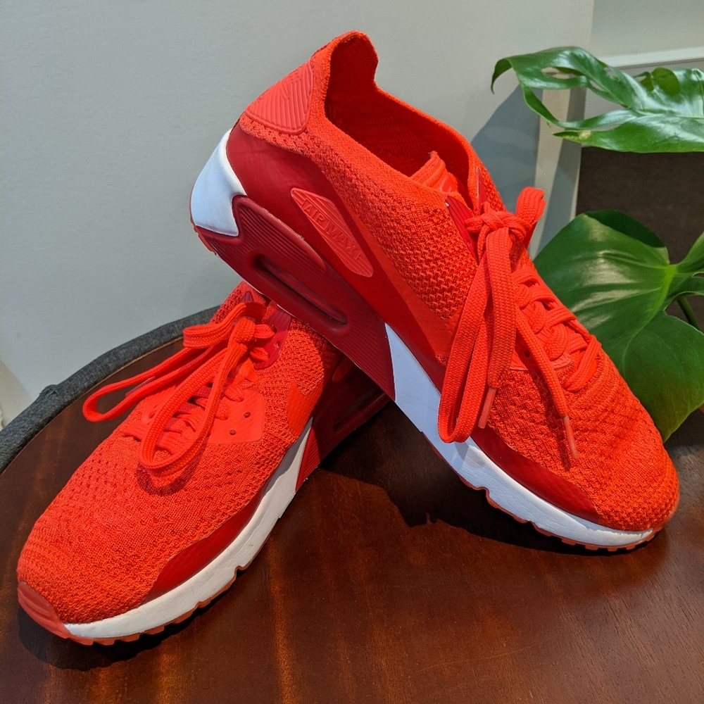Nike Air Max Flyknit - Picture 4 of 8